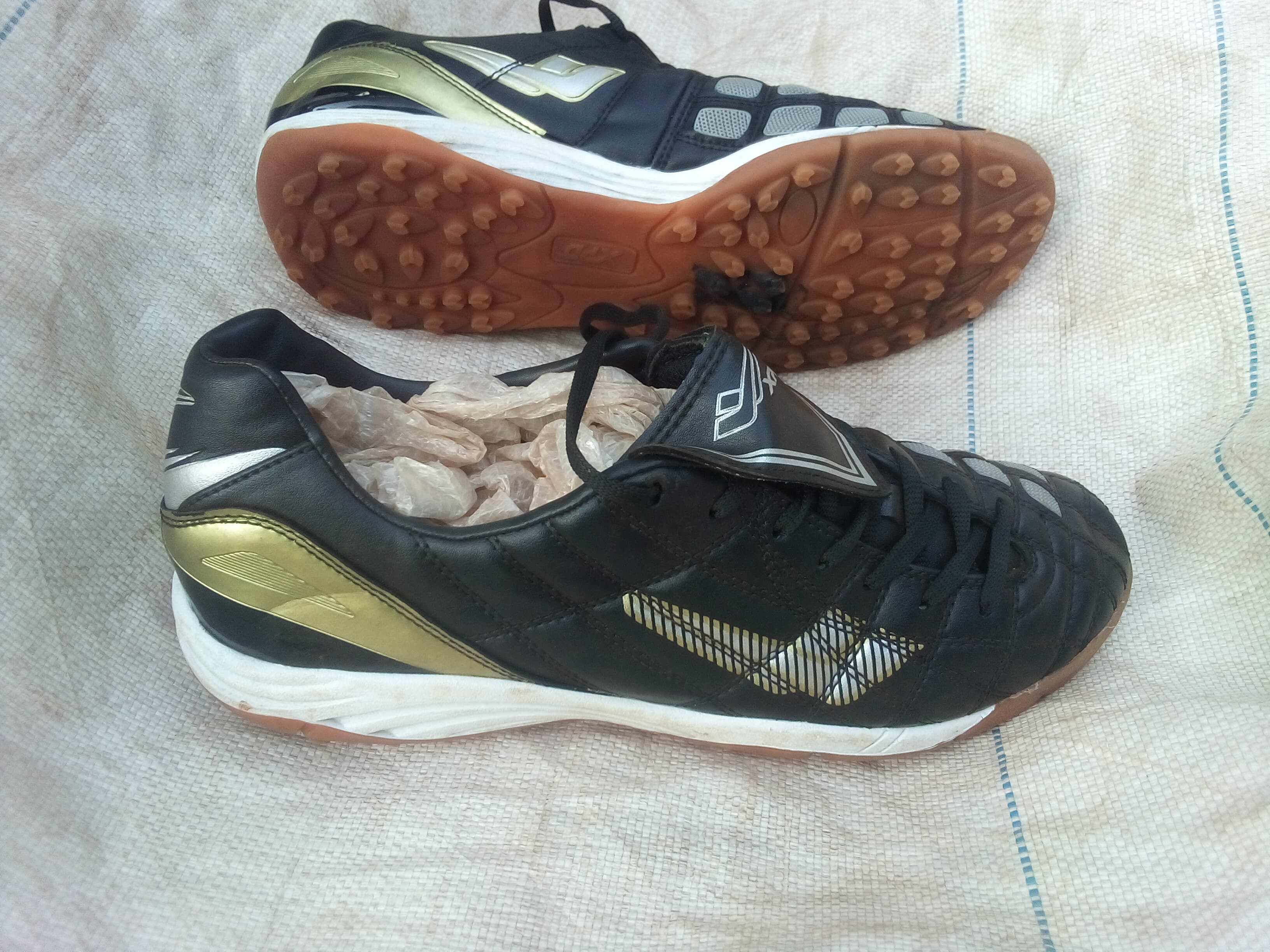 Trainer boots